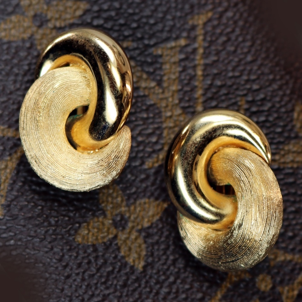 Vintage Christian Dior Gold Earrings - Picture 4 of 14